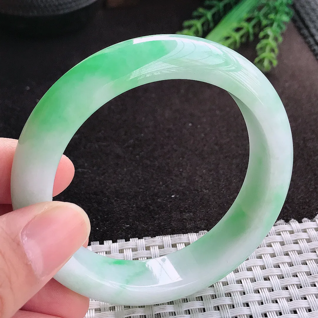 天然A货翡翠57.5/15/9.1老坑精美温苹果绿轮胎手镯宽边玉镯