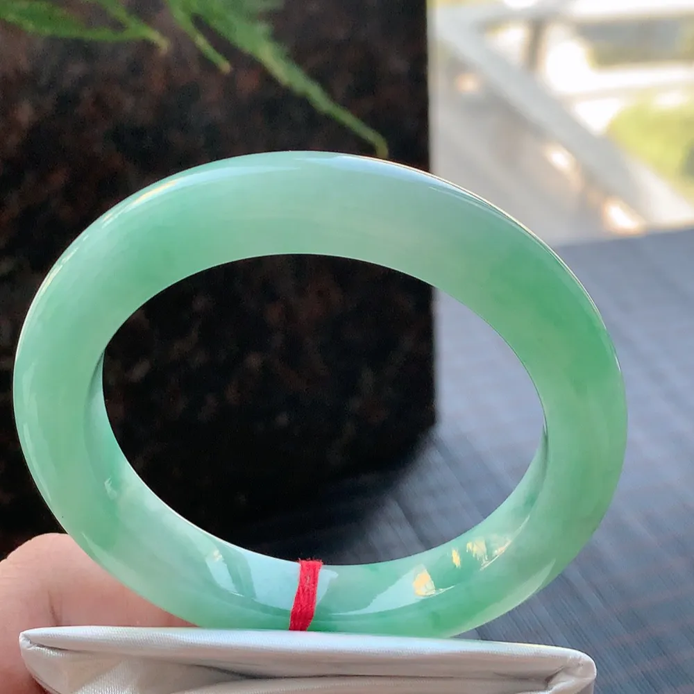 正圈冰糯翠绿 无瑕 尺寸:57.1/10.6/10.1 色好