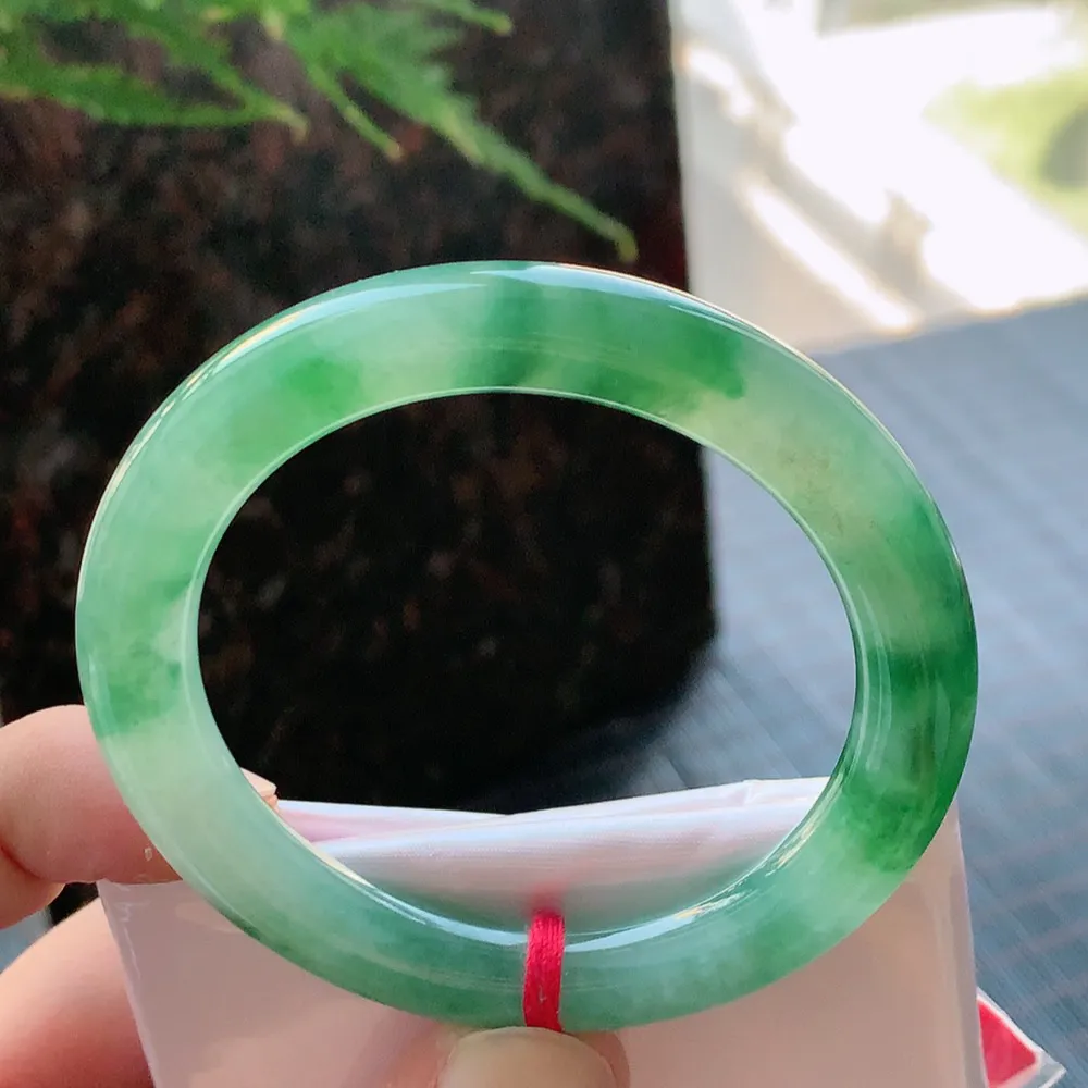 圆条冰绿 无瑕 尺寸:53.2/9.1 种色兼备