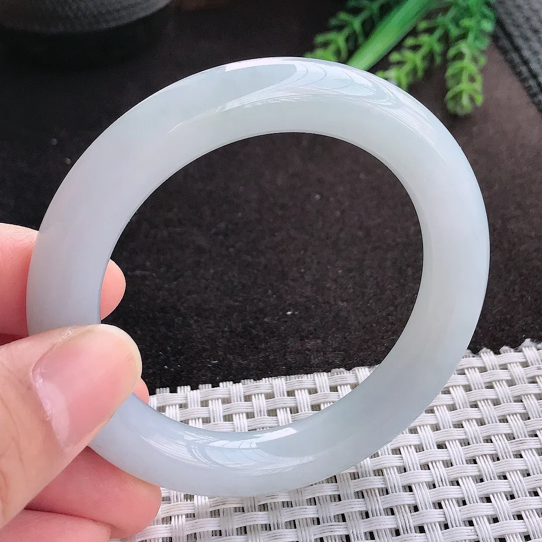 天然A货翡翠53.5/10.8老坑秀气冰胶晴水圆条手镯翡翠玉镯