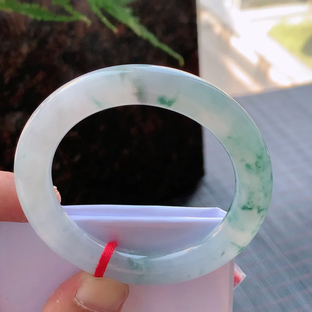 圆条冰飘花 无瑕 尺寸:52.4/10.1 花美