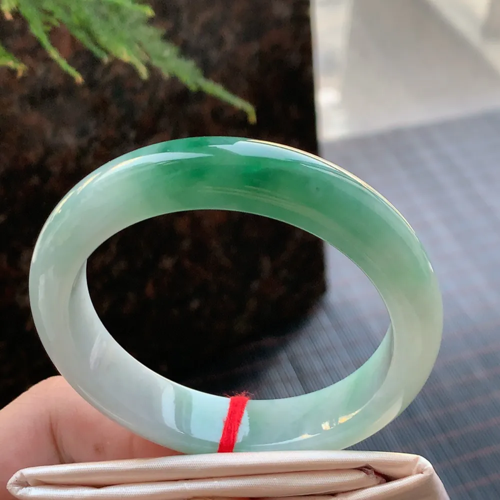 正圈冰糯翠绿 微细线 尺寸:55.1/12.1/8.2 色好🥰🥰