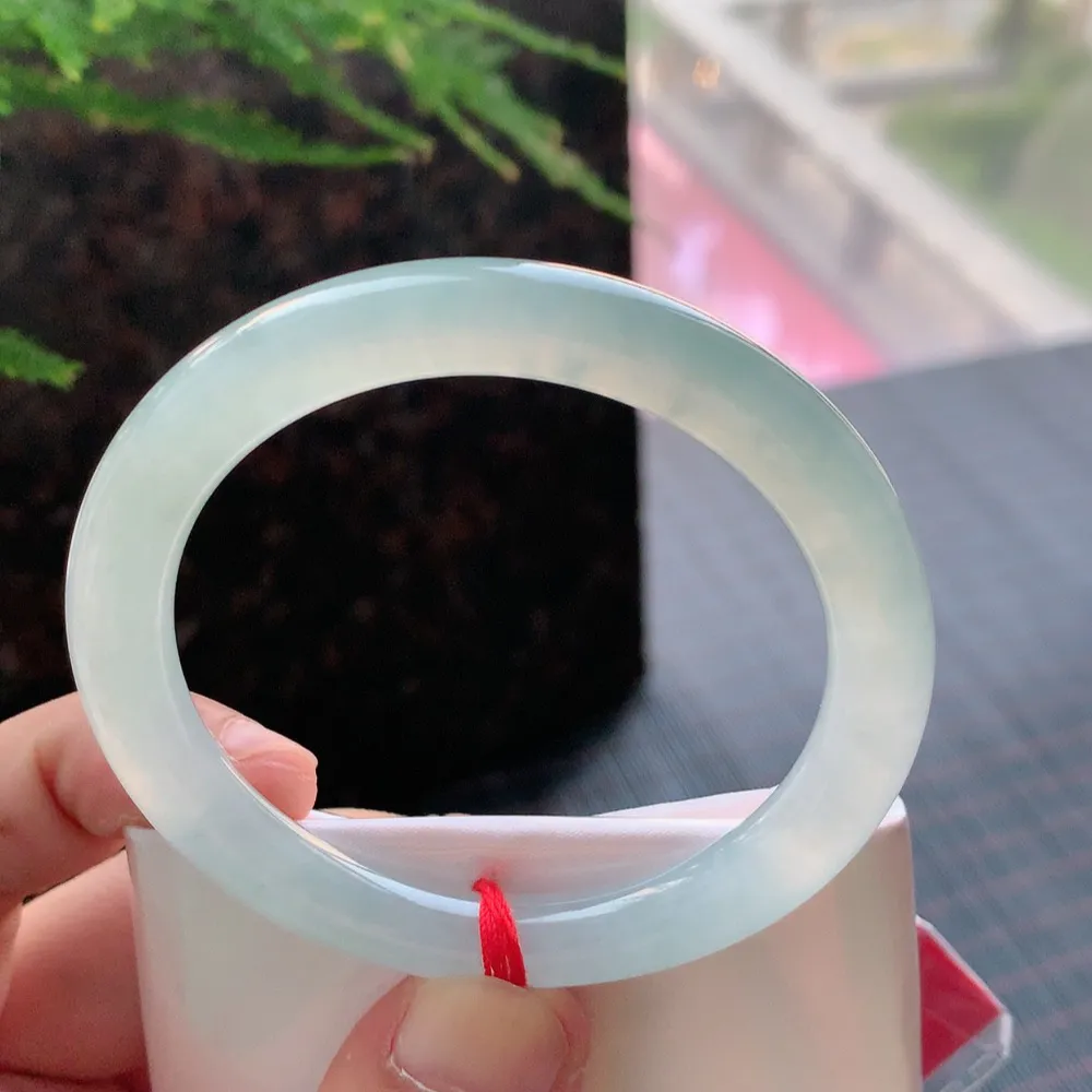 圆条高冰绿 无瑕 尺寸:53.5/7.5/8.1 种水好