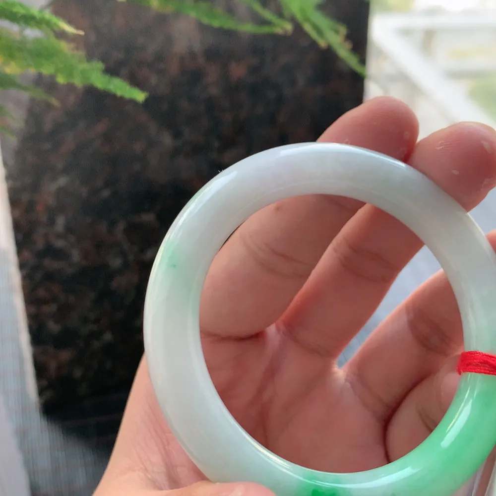 圆条冰糯阳绿 微纹 尺寸:52.1/10.1 色好