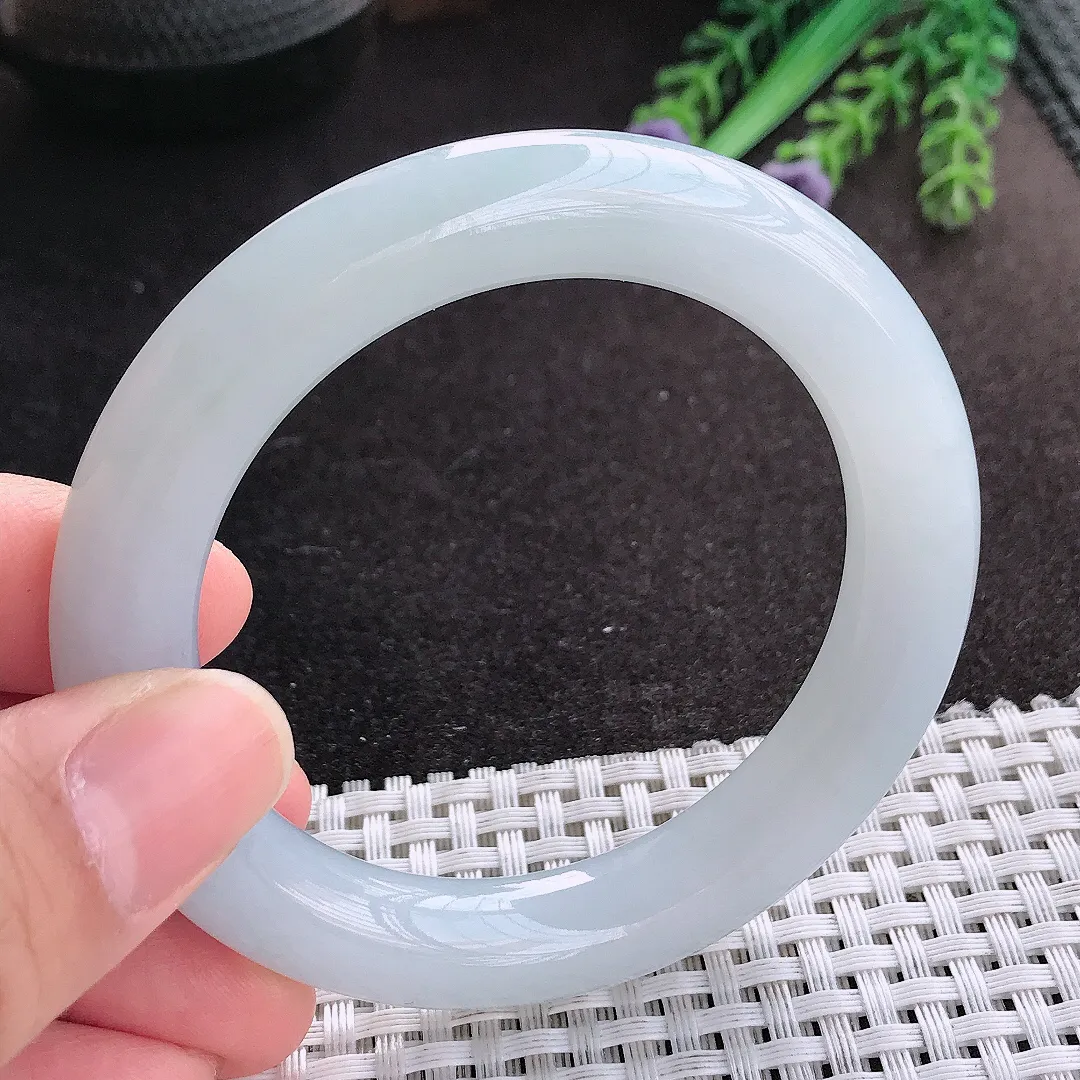 天然A货翡翠53.5/10.8老坑秀气冰胶晴水圆条手镯翡翠玉镯