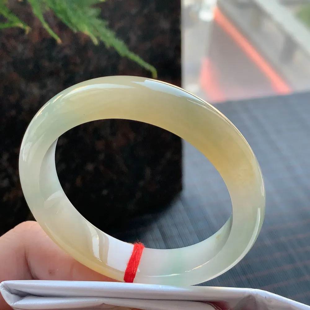 正圈冰黄翡 无瑕 尺寸:55.7/13.2/8.5 超值