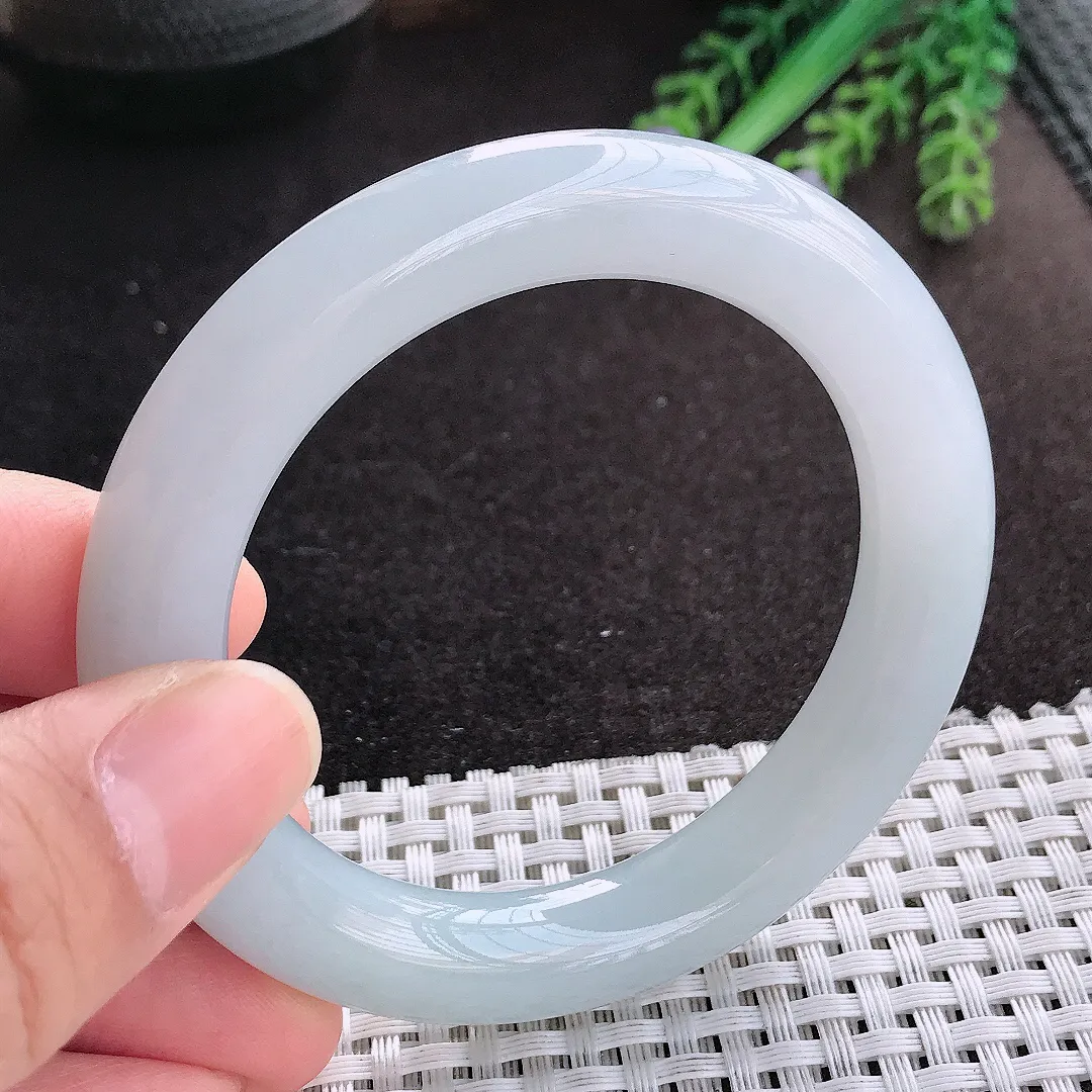 天然A货翡翠53.5/10.8老坑秀气冰胶晴水圆条手镯翡翠玉镯