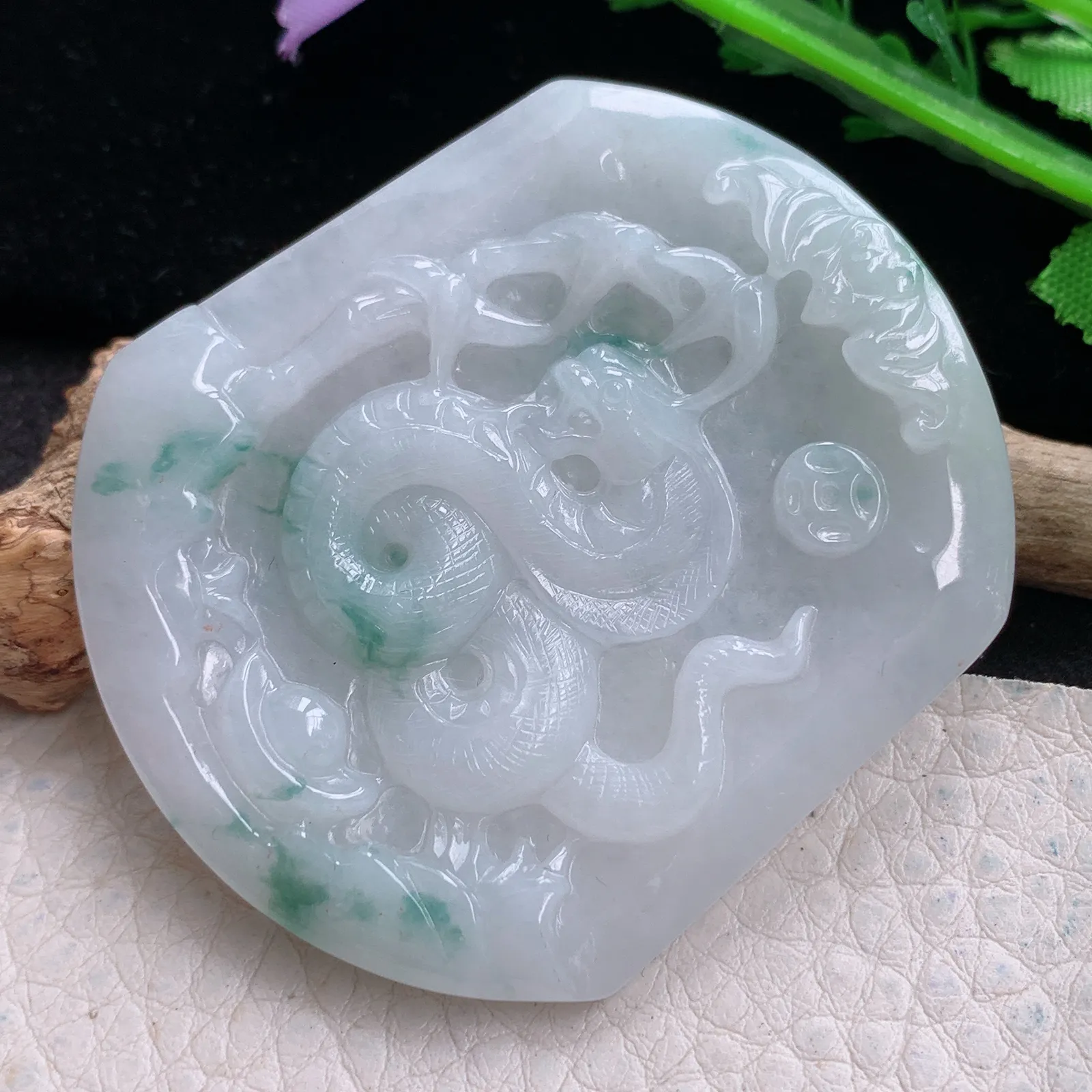 yn实拍54*46*5.5缅甸翡翠a货精雕飘花腰缠万贯 生逍蛇玉吊坠 玉挂件