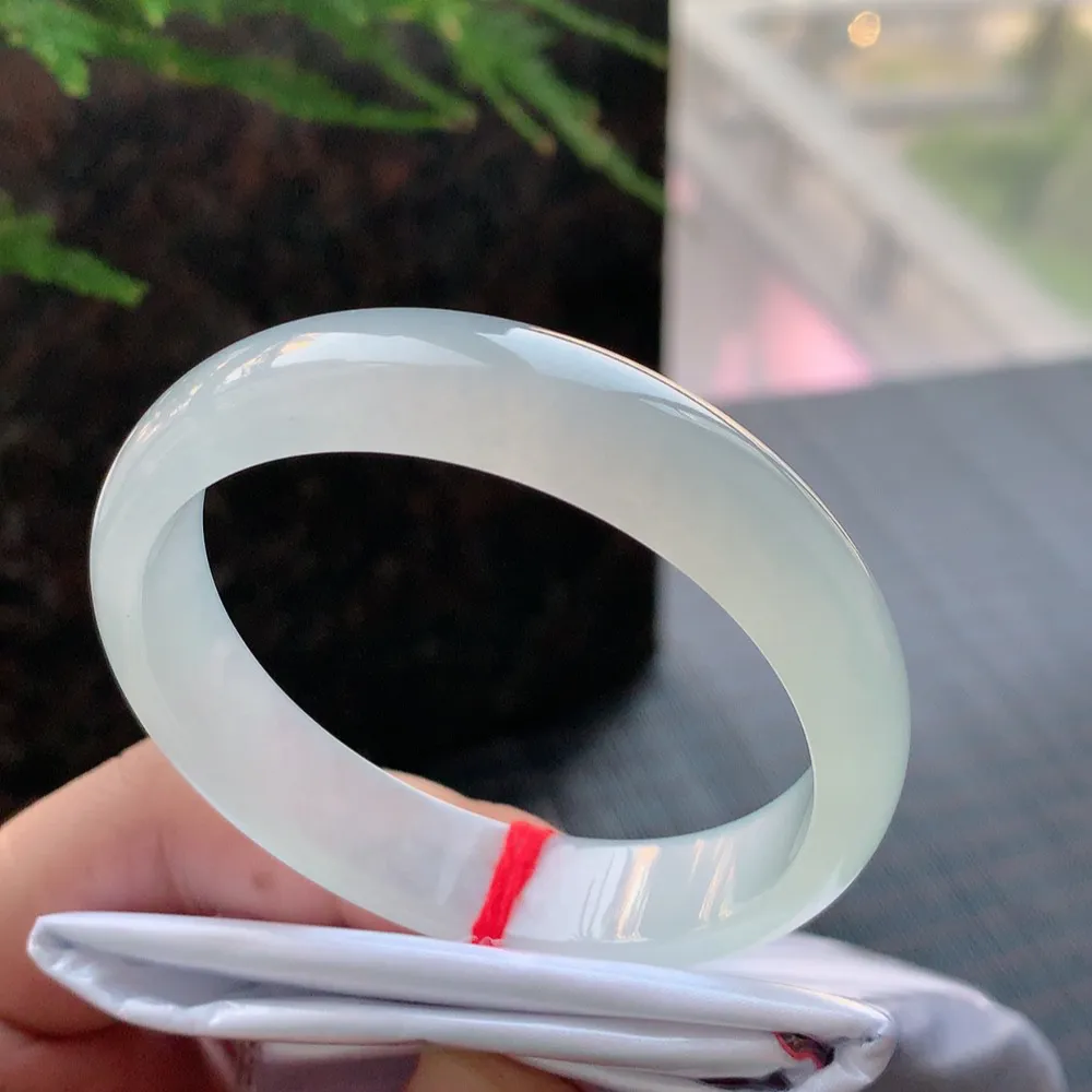 正圈高冰种 无瑕 尺寸:54.3/12.1/6.1 种水好