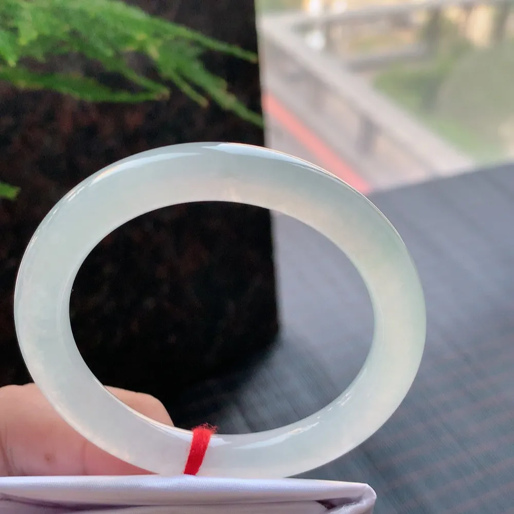 圆条高冰种 无瑕 尺寸:52.7/8.6 种水好