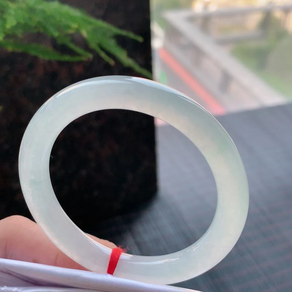 圆条高冰种 无瑕 尺寸:52.7/8.6 种水好