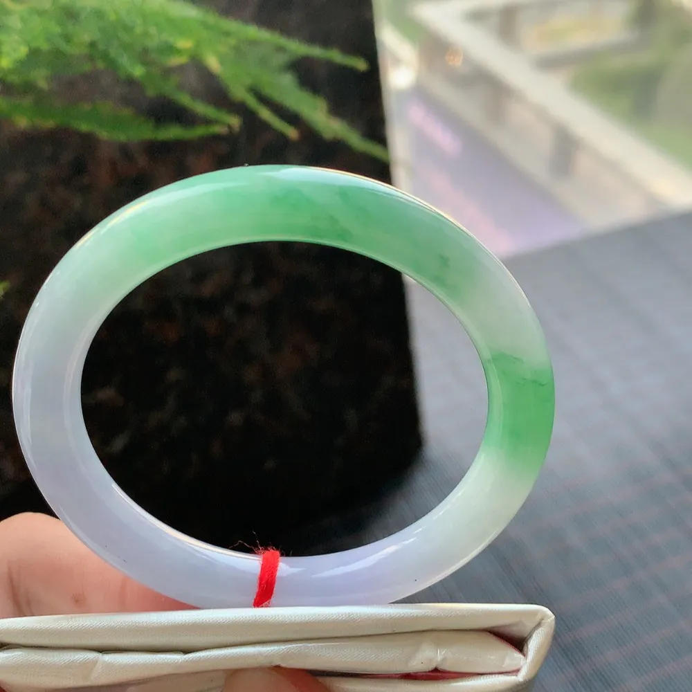 圆条冰糯春彩 无瑕 尺寸:52.7/8.4/8.1 色好