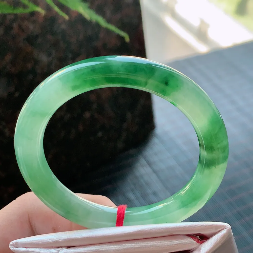 圆条冰绿 无瑕 尺寸:53.2/9.1 种色兼备