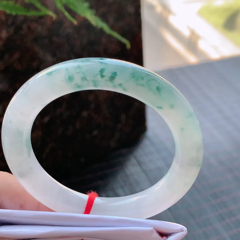 圆条冰飘花 无瑕 尺寸:52.4/10.1 花美