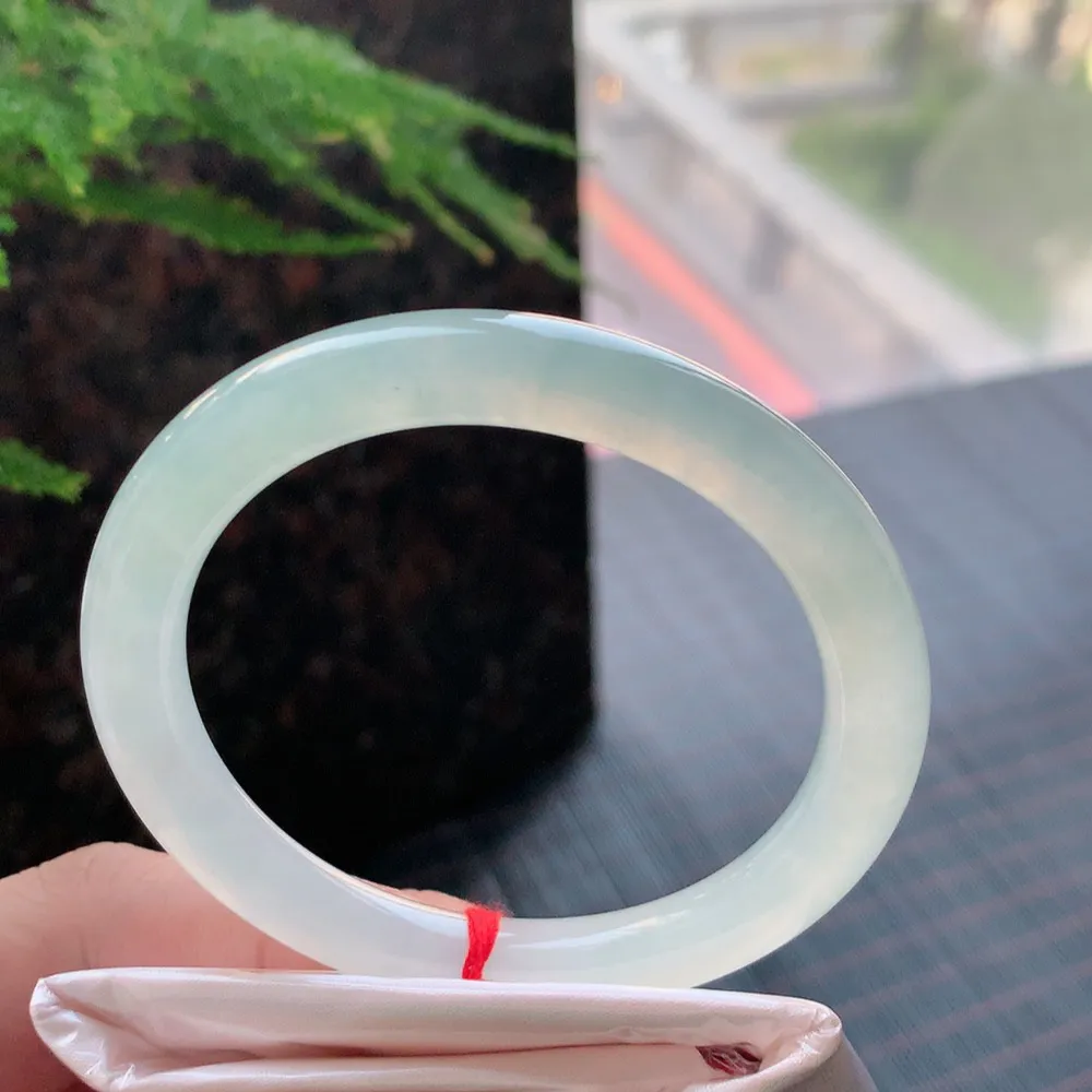 圆条高冰绿 无瑕 尺寸:53.5/7.5/8.1 种水好