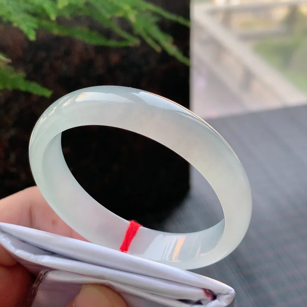 正圈高冰种 无瑕 尺寸:54.3/12.1/6.1 种水好