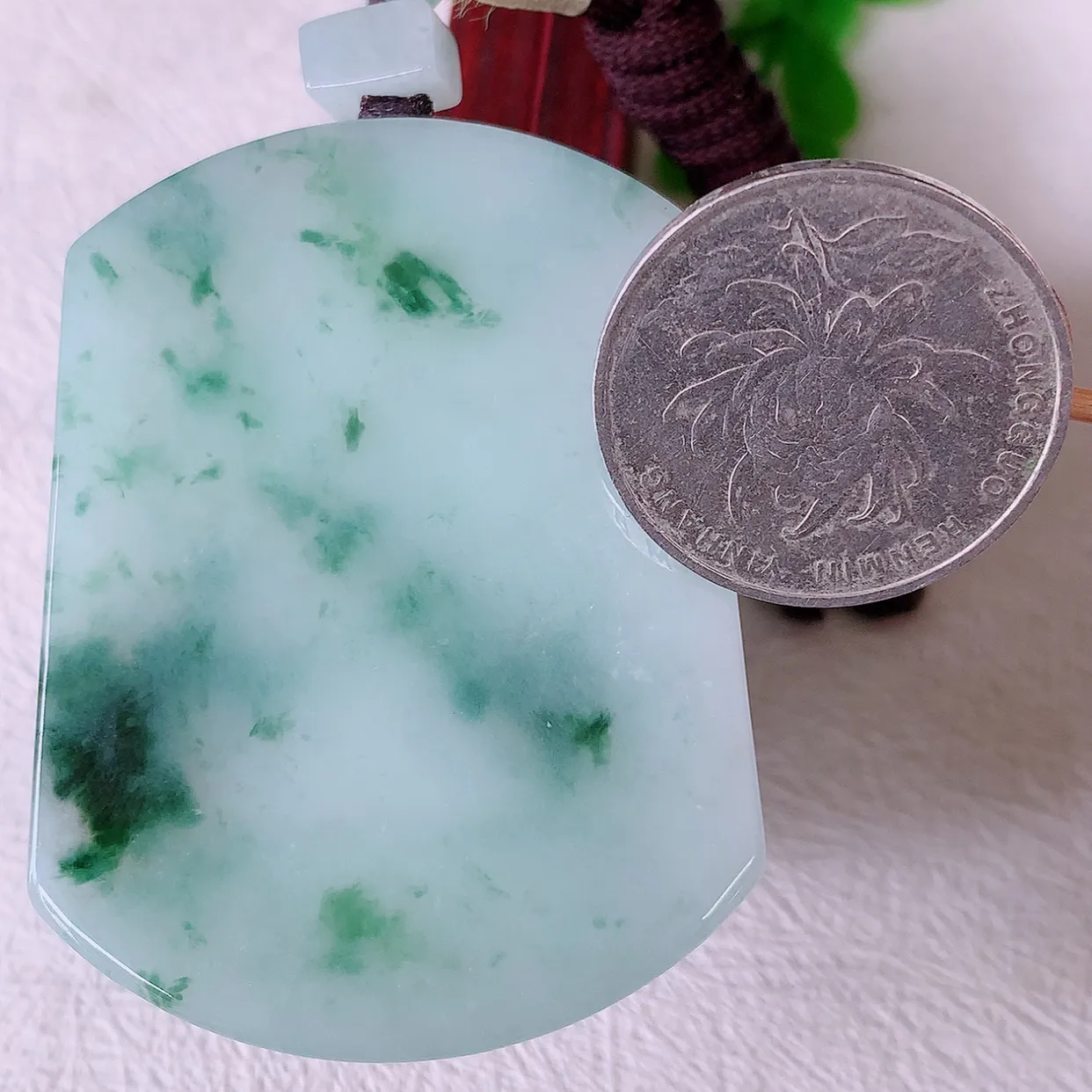 自然光实拍，冰润飘花翡翠平安无事牌吊坠，平平安安，无事牌翠色灵动，佩戴平安时尚！#46.9