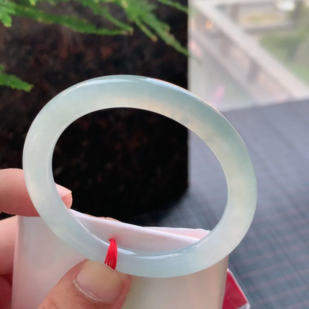 圆条高冰绿 无瑕 尺寸:53.5/7.5/8.1 种水好