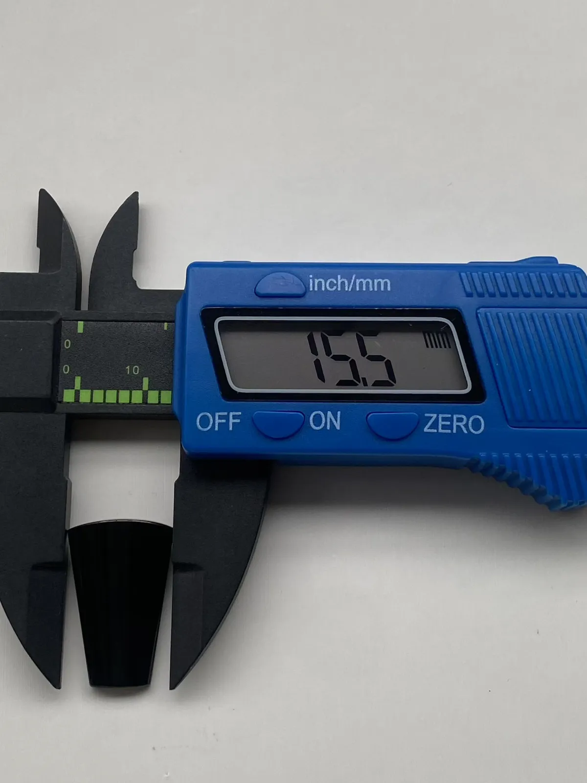 墨翠【平安无事牌】细腻干净，黑度好、性价比高，雕工精湛，打灯透绿‘
