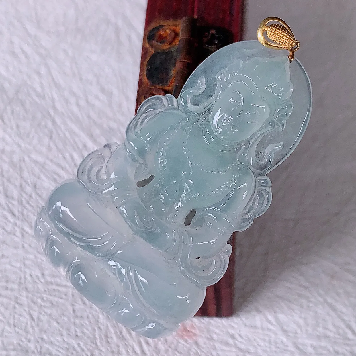 18K金镶嵌冰种翡翠度母观音菩萨吊坠，赐福翡翠观音，观音面相端庄，品相佳，佩戴气质！#57.9整体47裸石41*24.5*5