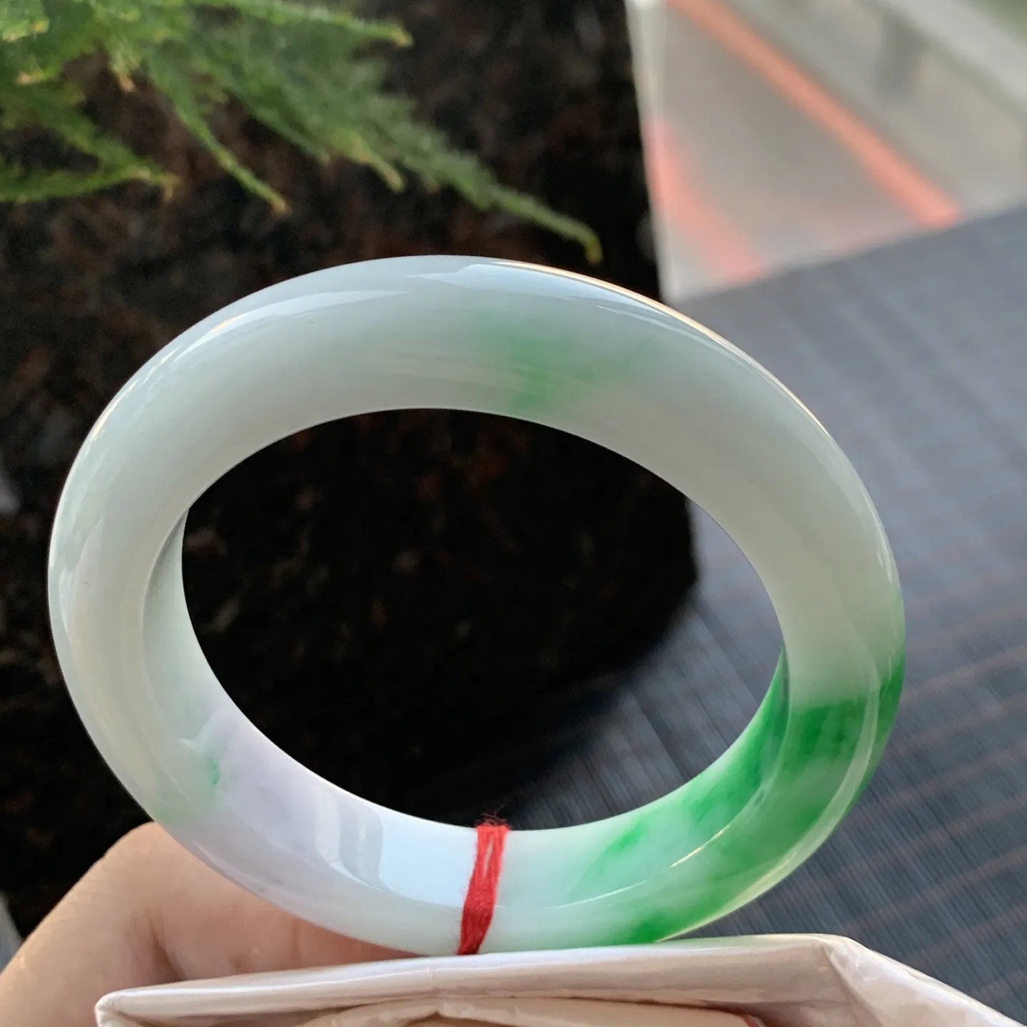 正圈一大节阳绿 无瑕 尺寸:57.8/13/10.4 色好