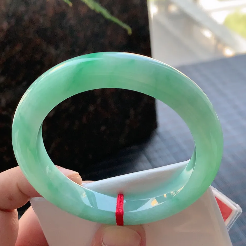 正圈冰糯翠绿 无瑕 尺寸:57.1/10.6/10.1 色好