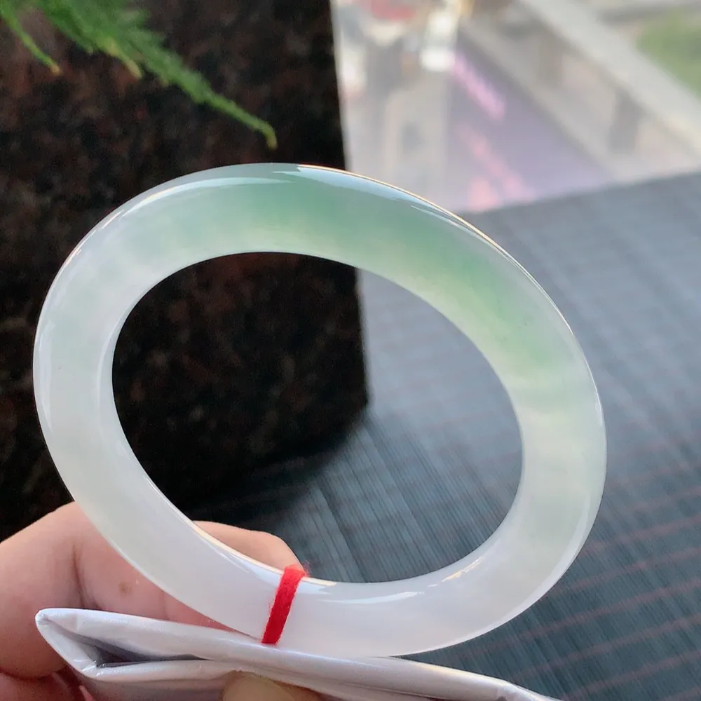 圆条冰玻绿 无瑕 尺寸:59.3/10.5 种色兼备