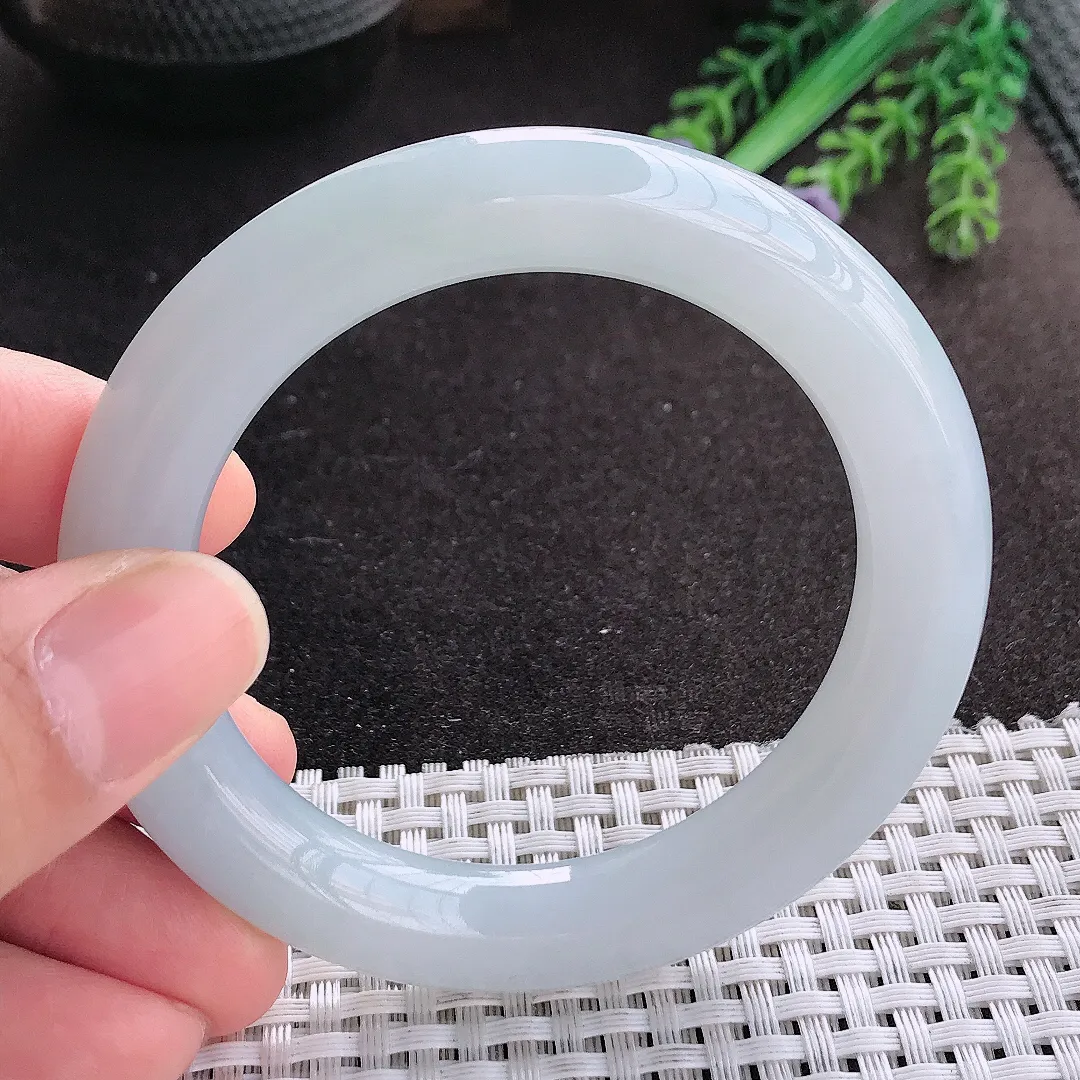 天然A货翡翠53.5/10.8老坑秀气冰胶晴水圆条手镯翡翠玉镯