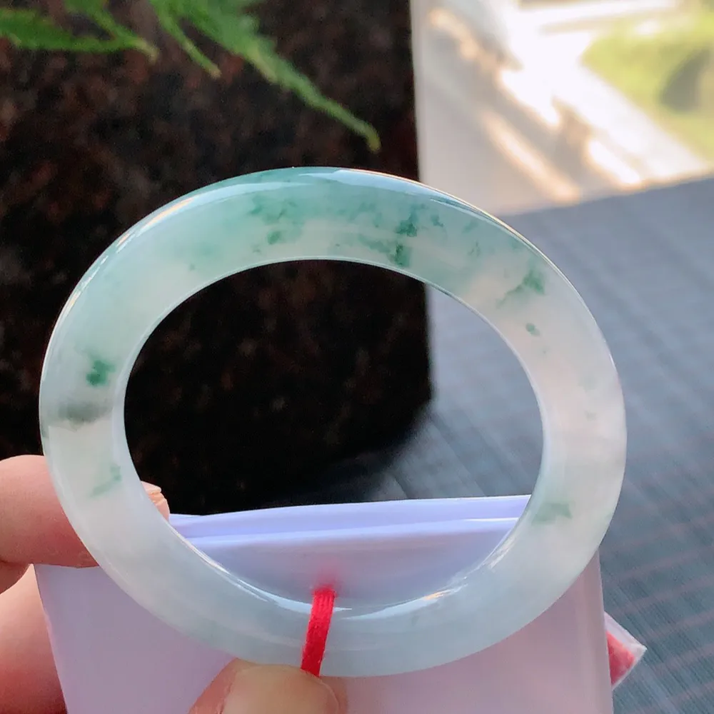 圆条冰飘花 无瑕 尺寸:52.4/10.1 花美