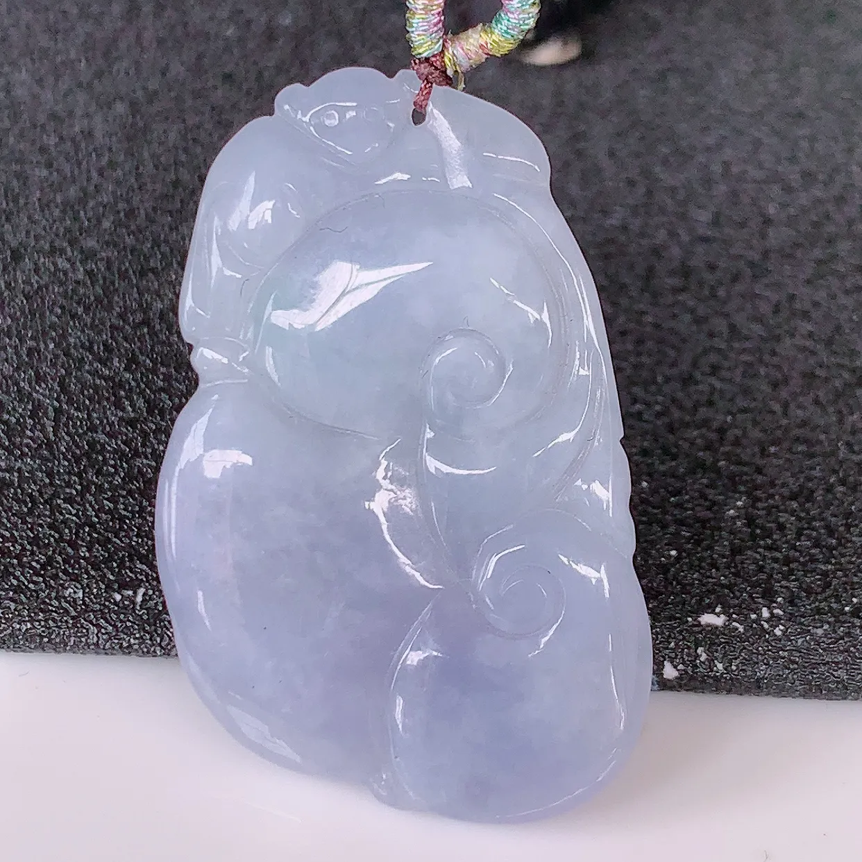 自然光实拍，冰润紫罗兰翡翠如意吊坠，上身效果非常美，饱满大气，工艺美，万事如意，如意一生，#57.9