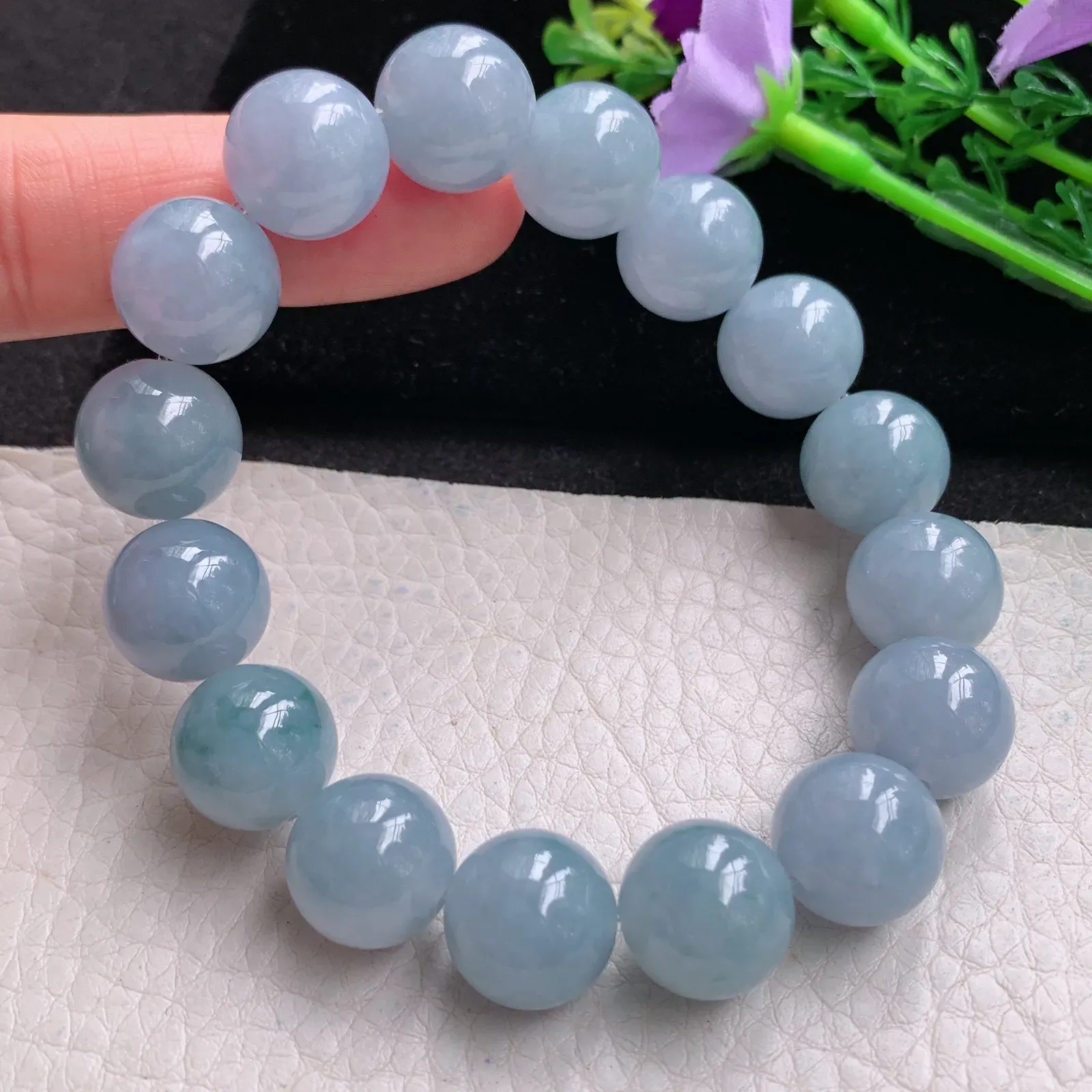 qz实拍13.2mm缅甸翡翠a货精雕紫罗兰贵气圆珠玉手链 玉手串
