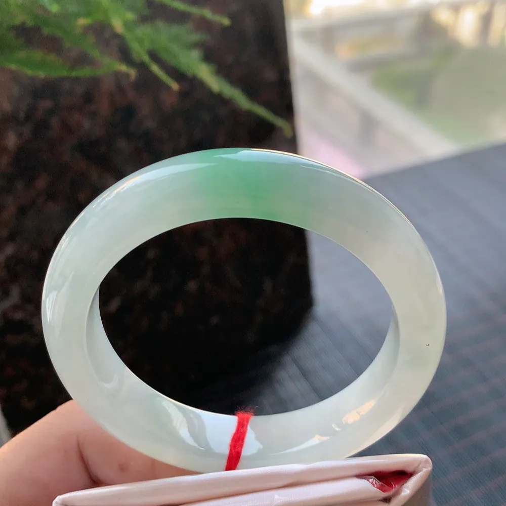 正圈冰绿 无瑕 尺寸:55.9/12.7/9.1 冰润