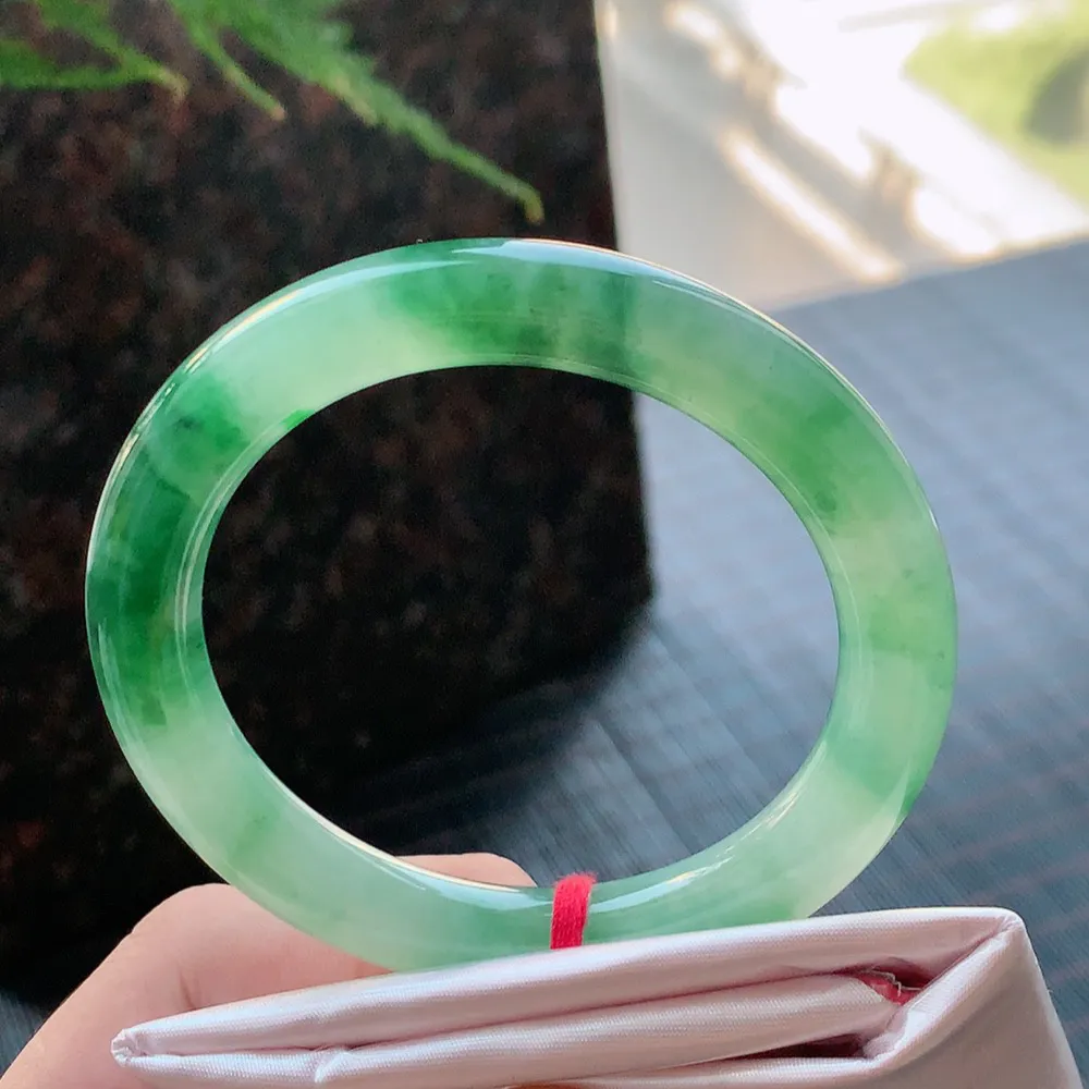 圆条冰绿 无瑕 尺寸:53.2/9.1 种色兼备