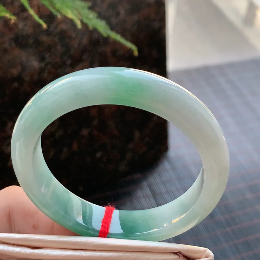 正圈冰糯翠绿 微细线 尺寸:55.1/12.1/8.2 色好🥰🥰