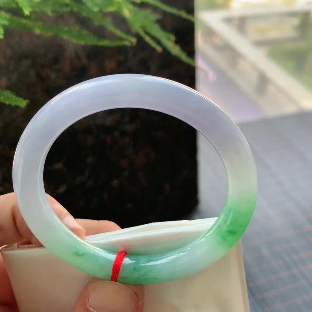 圆条冰糯春彩 无瑕 尺寸:52.7/8.4/8.1 色好