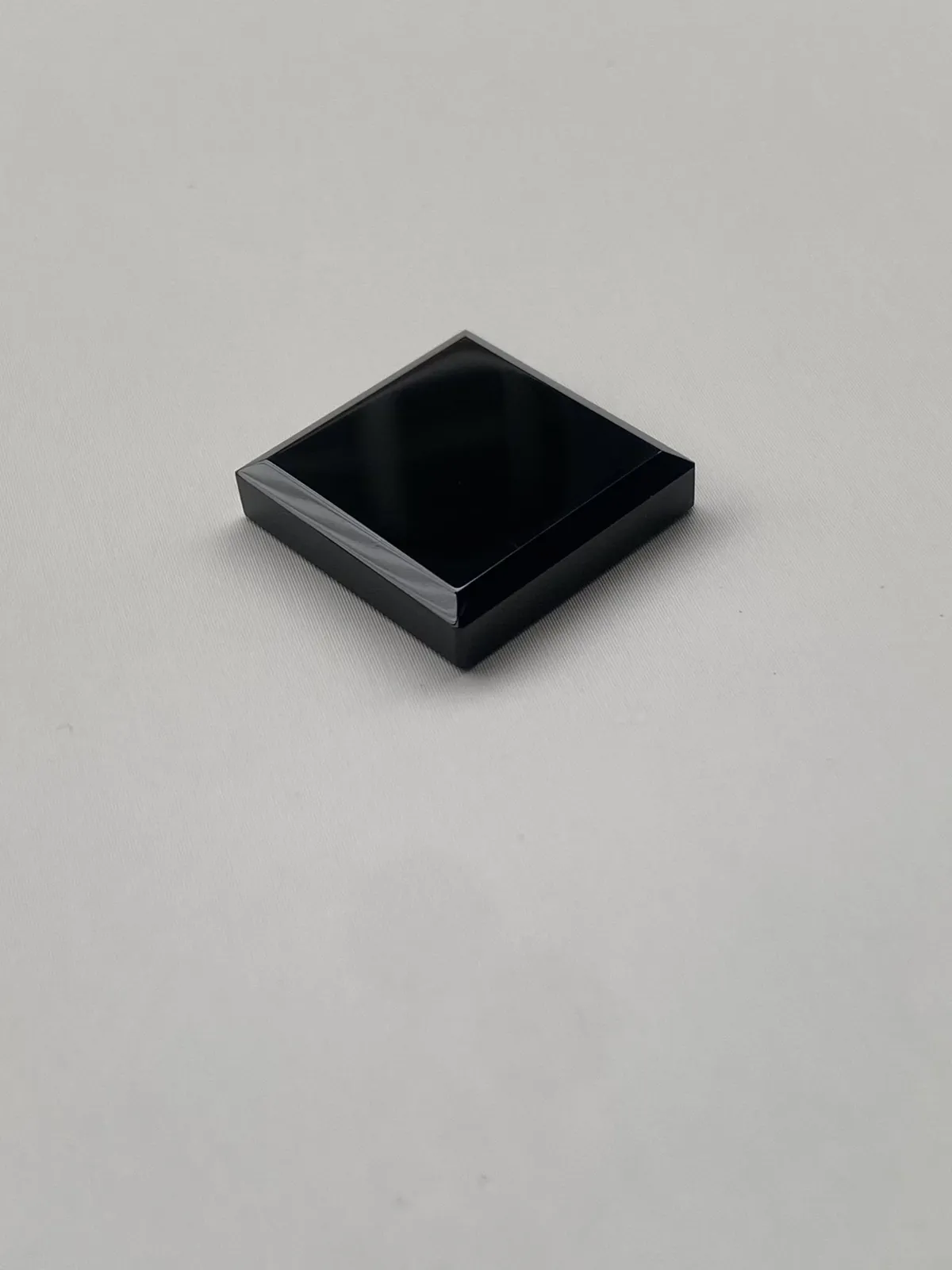 墨翠【方形戒面】细腻干净，黑度好、性价比高，雕工精湛，打灯透绿‘