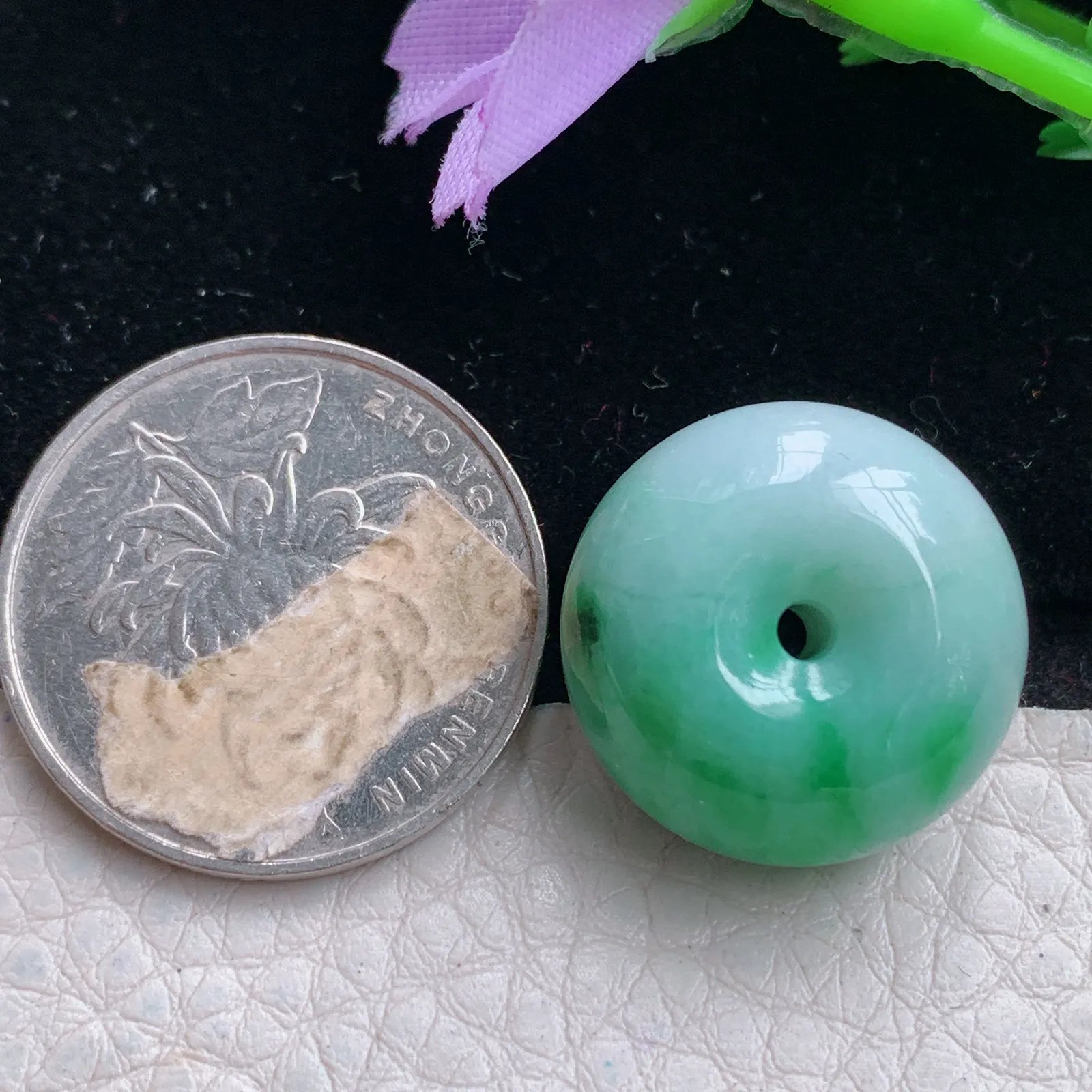 qz实拍20*12缅甸翡翠a货精雕飘花路跟通 财运亨通玉吊坠 玉挂件