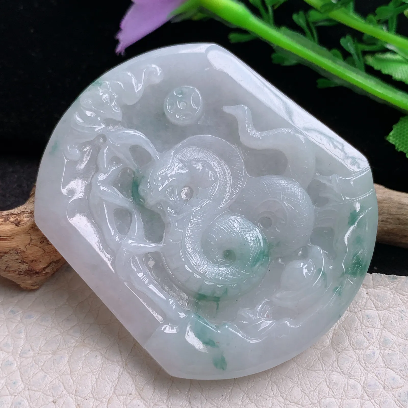 yn实拍54*46*5.5缅甸翡翠a货精雕飘花腰缠万贯 生逍蛇玉吊坠 玉挂件