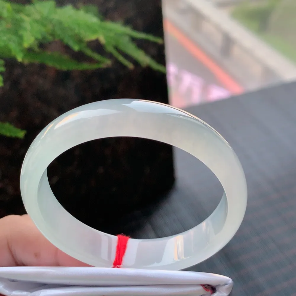 正圈高冰种 无瑕 尺寸:54.3/12.1/6.1 种水好