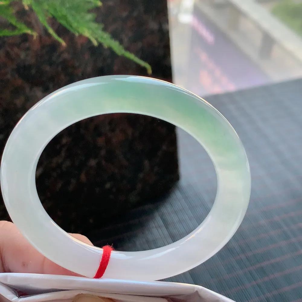 圆条冰玻绿 无瑕 尺寸:59.3/10.5 种色兼备