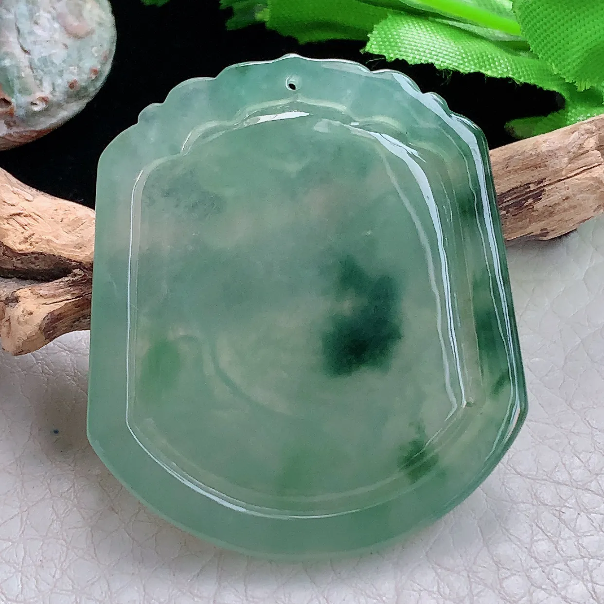 ktj实拍47.5*41.5*5天然翡翠a货精雕冰晴飘花金鸡独立 生肖鸡玉吊坠