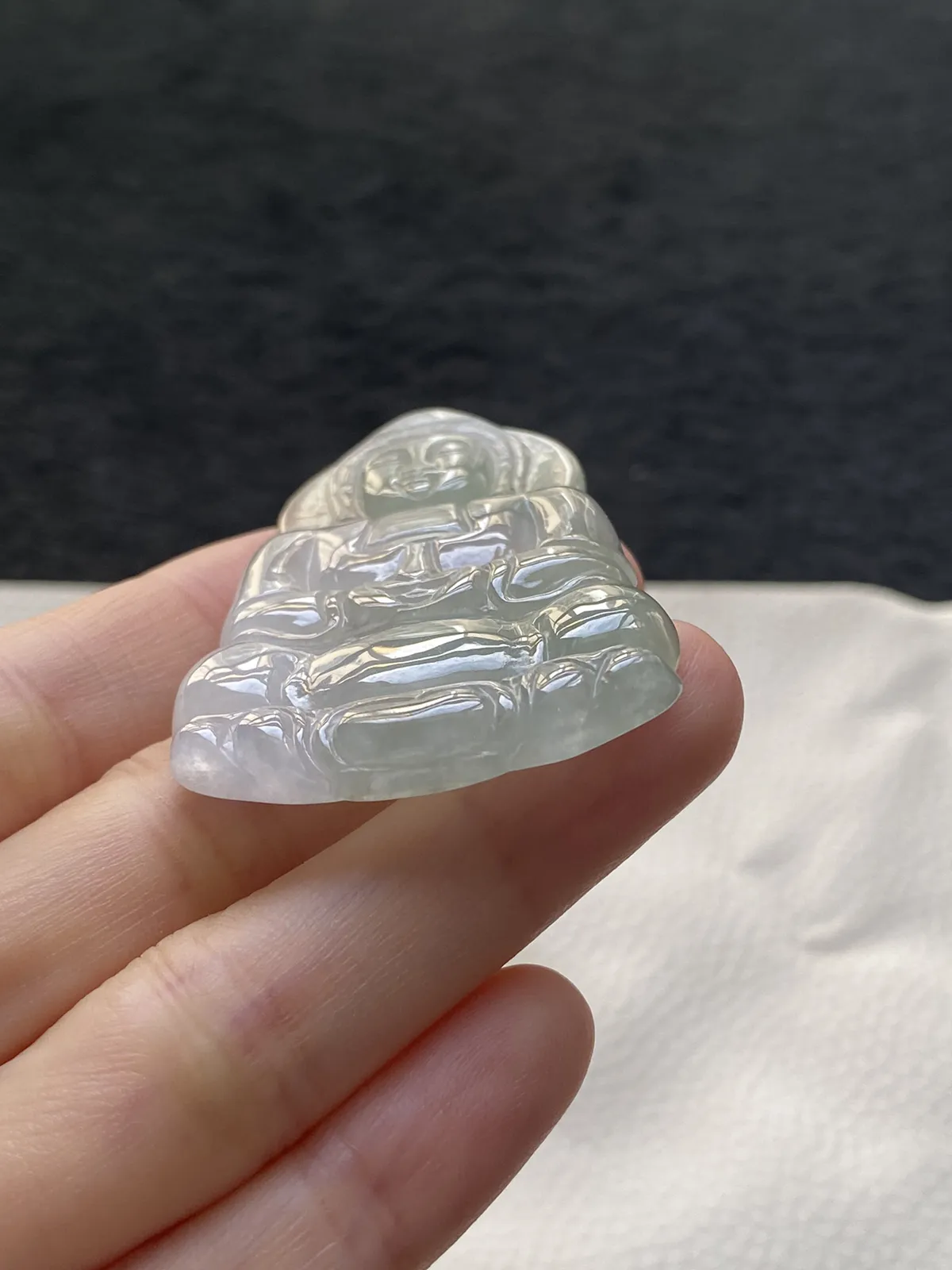 翡翠冰糯种白色吊坠，配珠未测