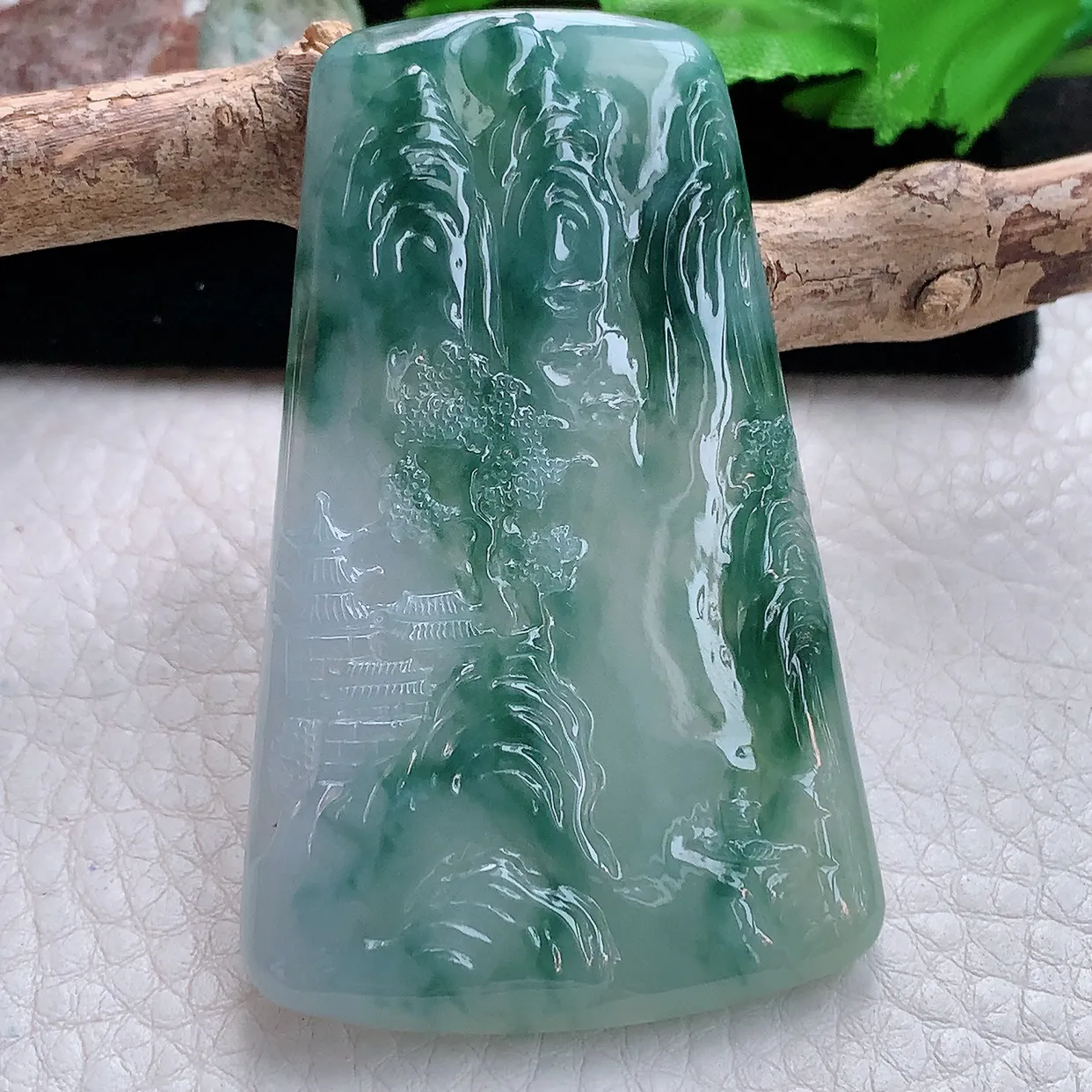 ktj实拍64*40.5*5.5天然翡翠a货精雕冰飘蓝花山水 大好河山玉吊坠