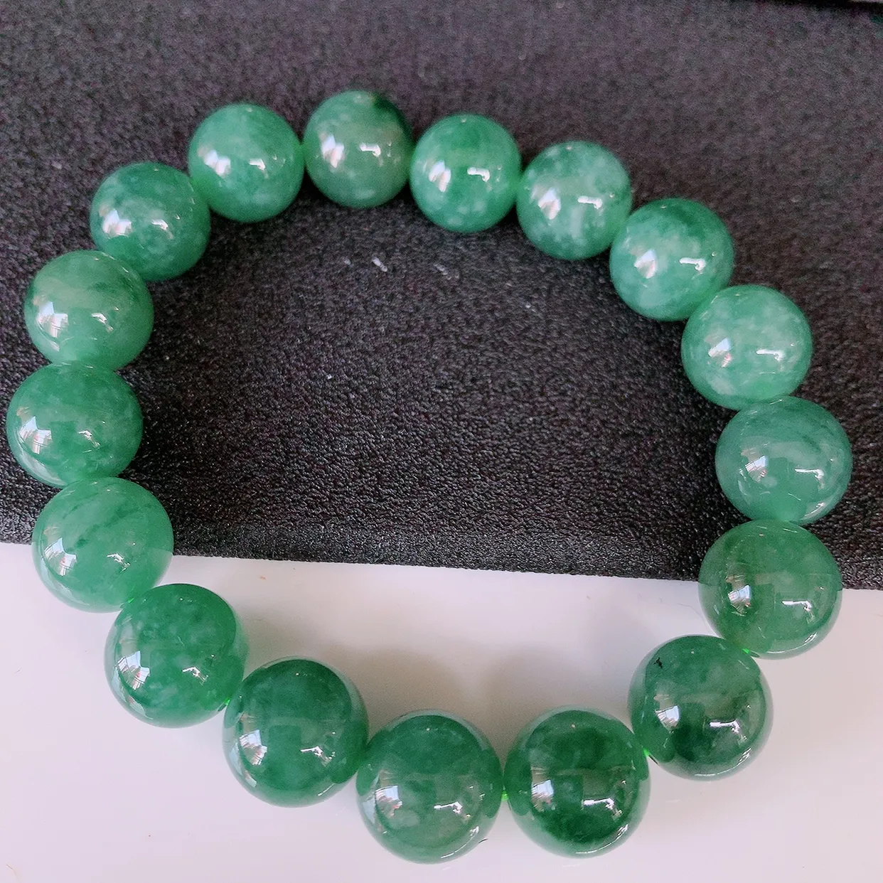 自然光实拍，冰飘花翡翠手串手链，种老水足，冰清玉润  颜色漂亮  #001.1取一尺寸11.8