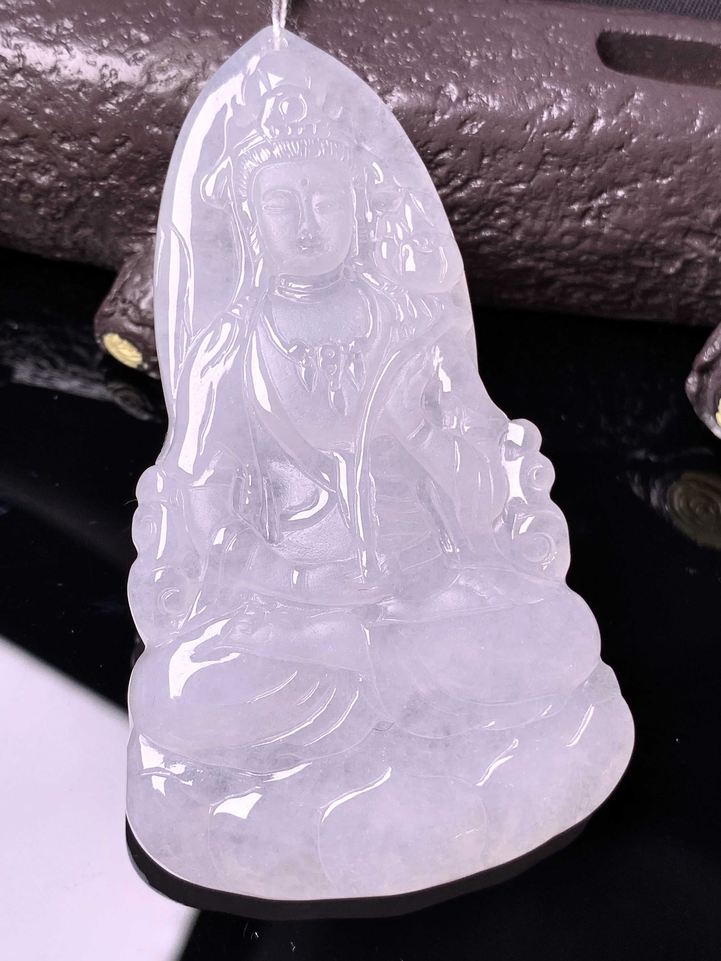 冰种度母观音吊坠 玉质细腻 水润亮眼 色泽艳丽 整体尺寸67*38*5.5