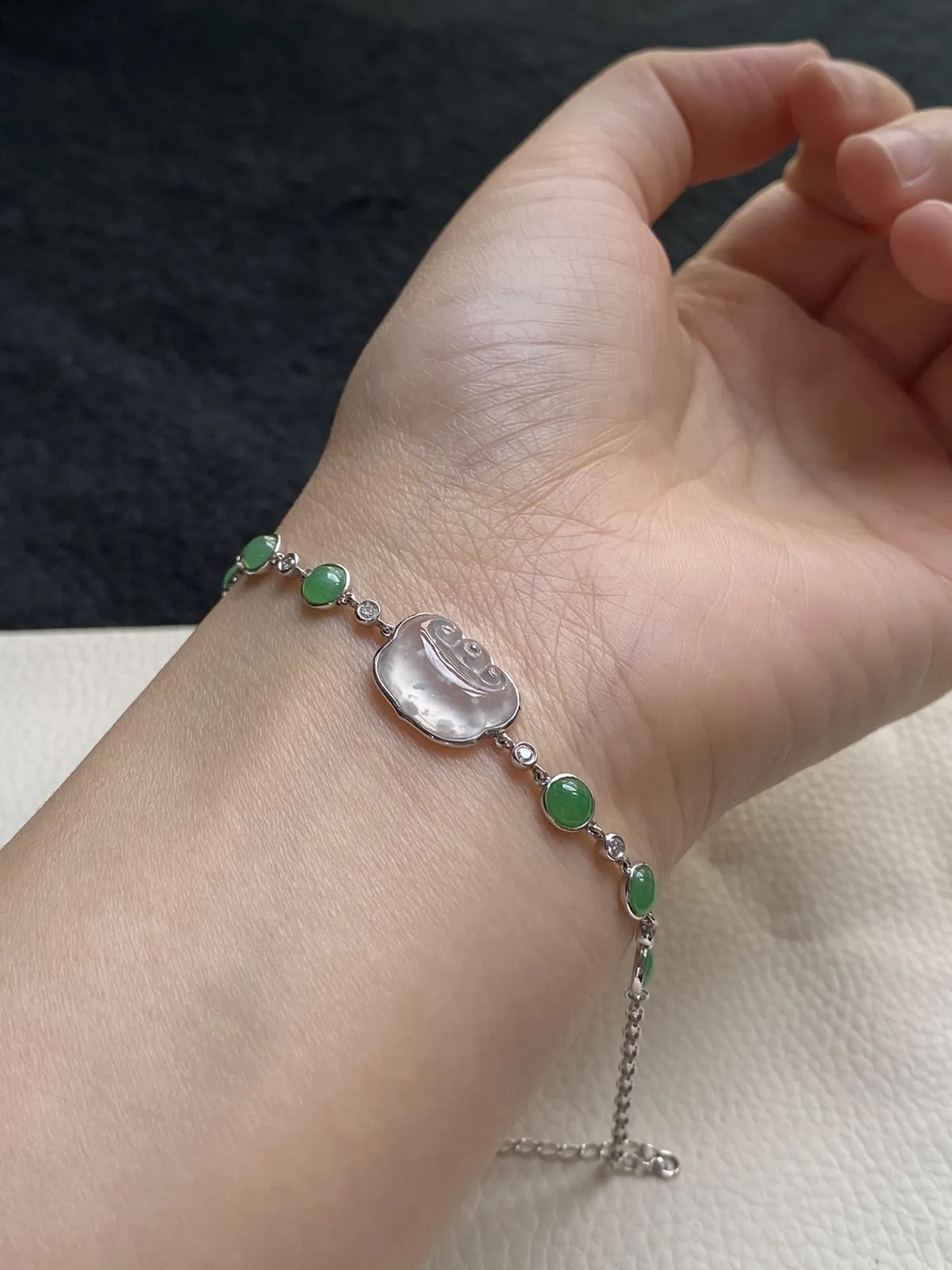 翡翠手链，印记：Au750,伴钻石