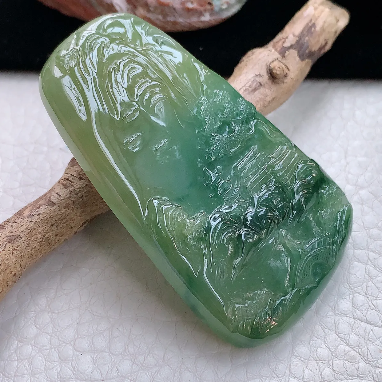 ktj实拍65.2*40*7.3天然翡翠a货精雕三彩山水 大好河山玉吊坠