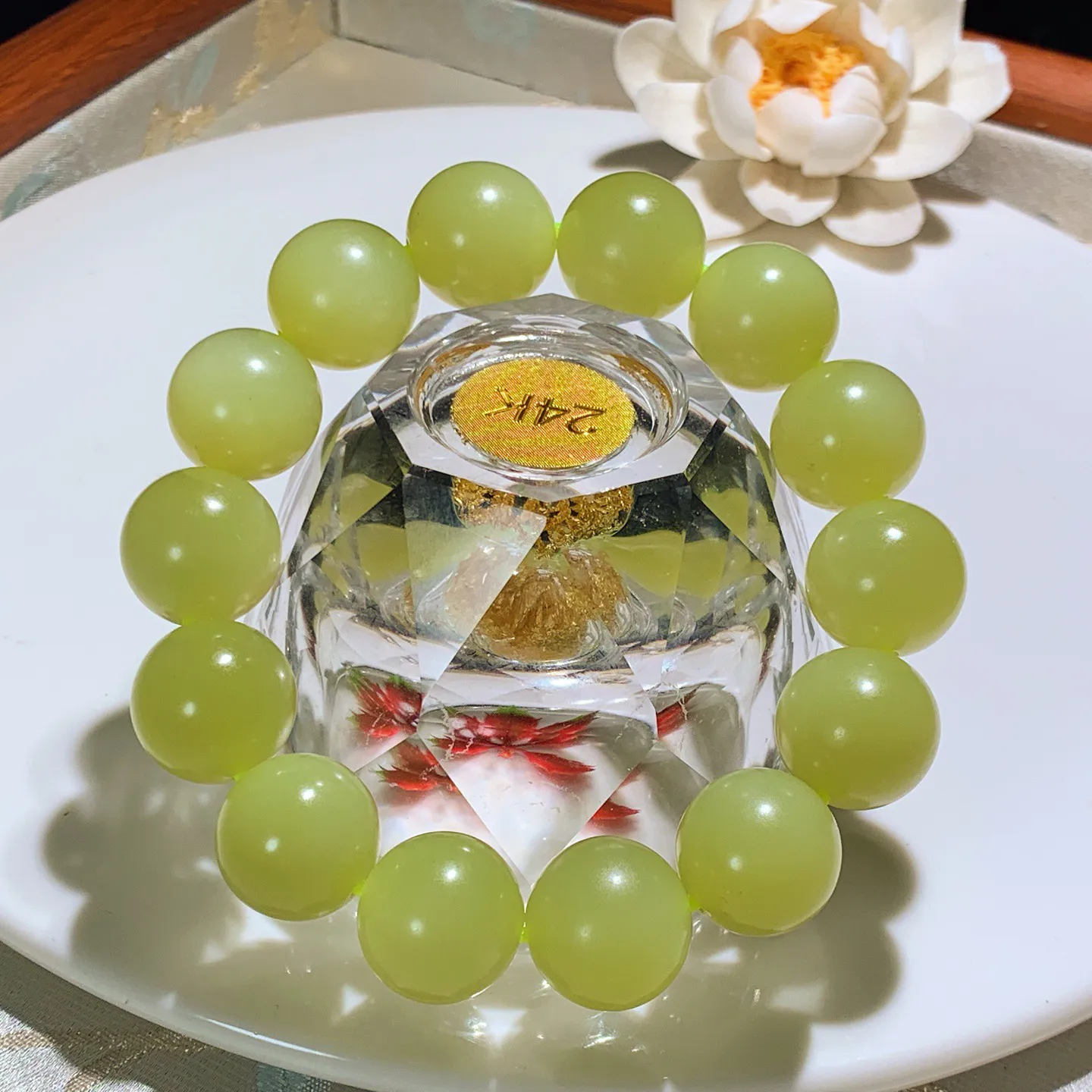 新疆和田玉若羌黄口料圆珠手串。单颗尺寸16！玉质细腻油润。手推出油。佩戴高端典雅。lt251210