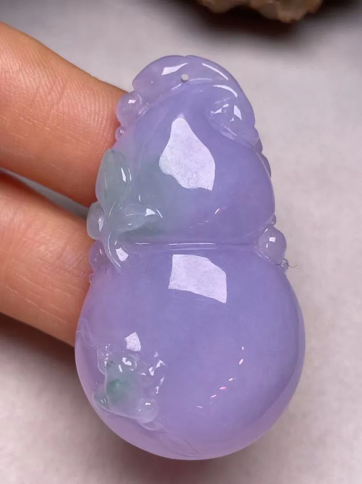 冰糯种紫罗兰【葫芦】吊坠，种水好，玉质细腻 ，卖相好