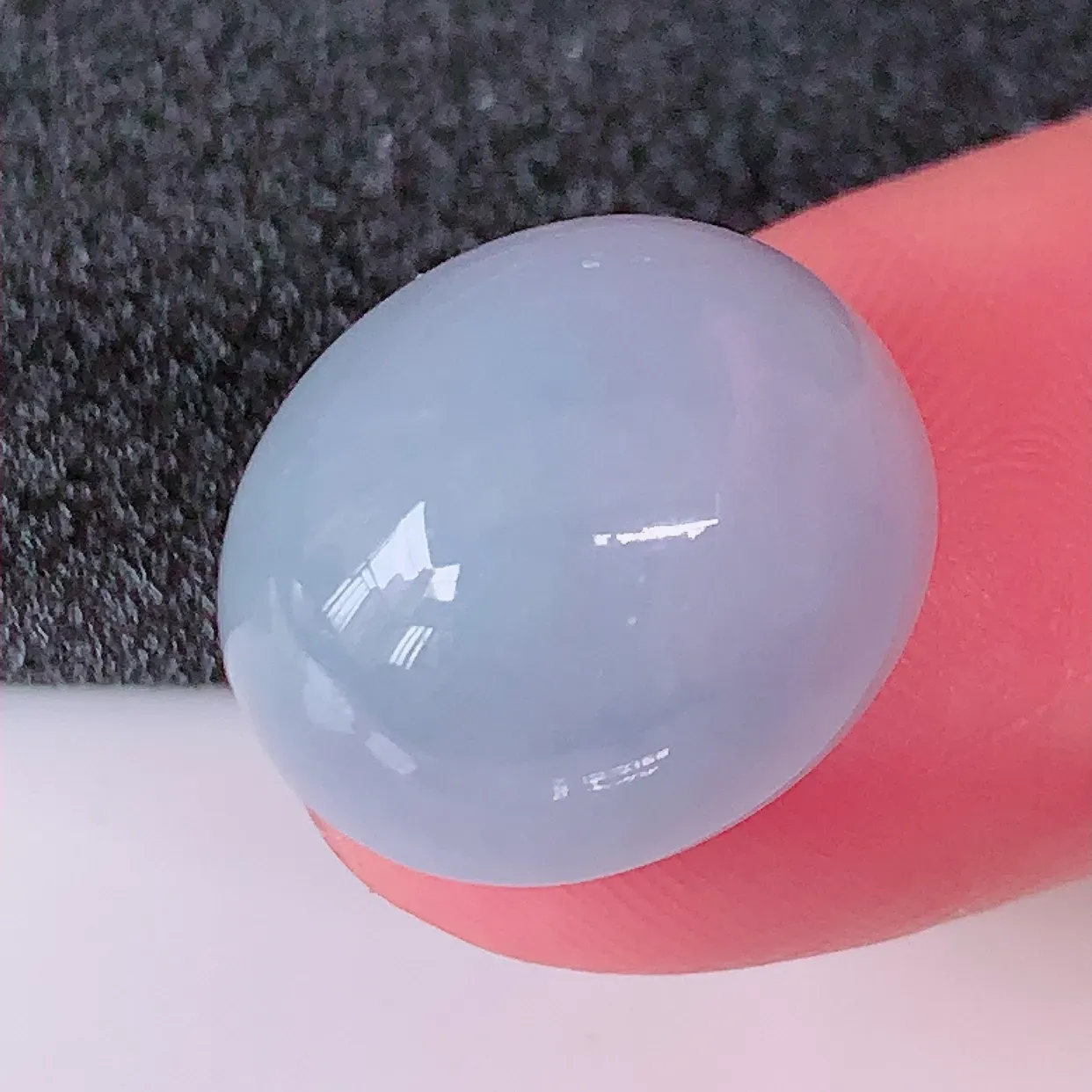 自然光实拍，大颗紫罗兰翡翠蛋面，戒面，紫罗兰时‮大尚‬方，款式经典，紫罗兰，佩戴优雅高贵上档次！#0